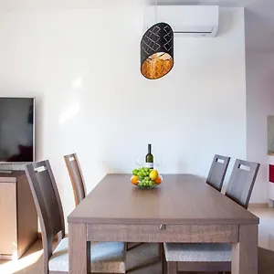 & Toni Guest house